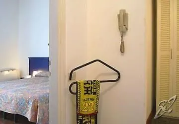 Pola מלון דירות