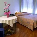 Apart Otel Pola 4*